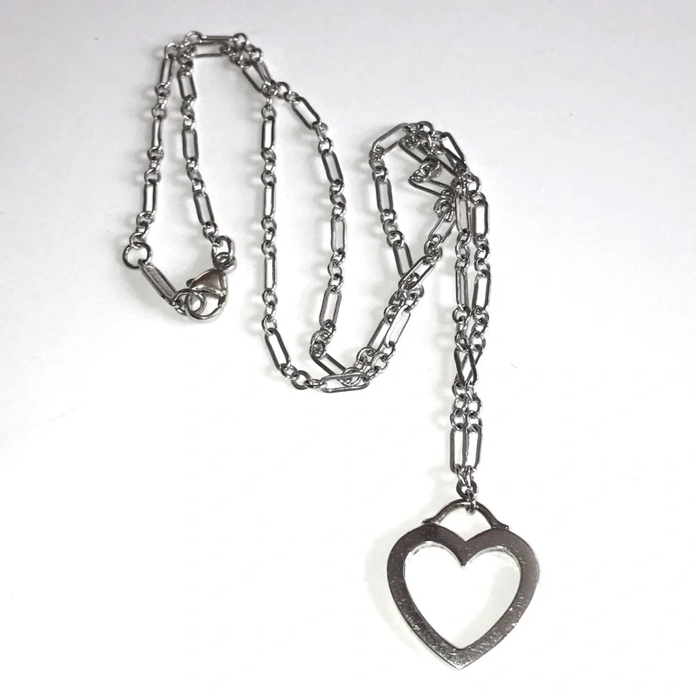 Solid 18K White Gold Tiffany & Co Authentic Sentimental Heart Necklace (not 14K)